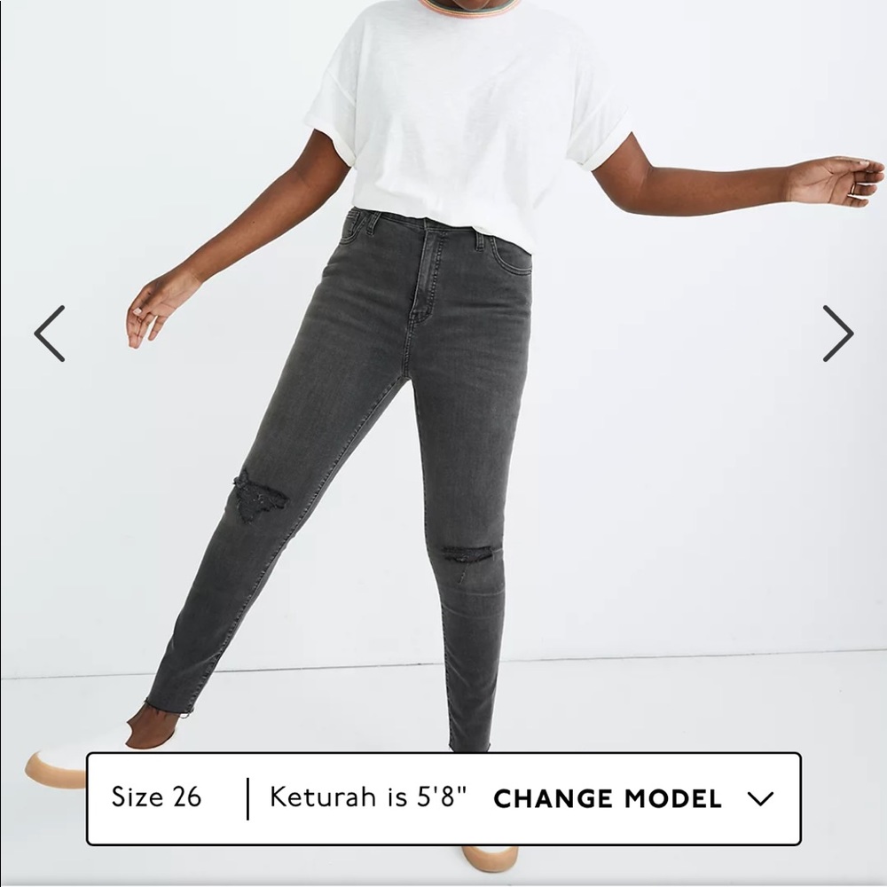 Curvy High-Rise Skinny Jeans in Black Sea size 26. Excellent condition